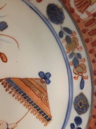 Een Chinees Imari bord naar Cornelis Pronk: &quot;De Parasoldames&quot; en een Meissen-stijl bord met jachtsc&egrave;ne, Qianlong