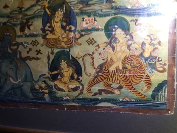 Een lot van drie thangkas, Tibet of Nepal, 19/20e eeuw