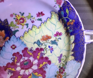 Une paire de rechauds &agrave; d&eacute;cor &ldquo;Feuille de Tabac&rdquo; en porcelaine de Chine famille rose, Qianlong