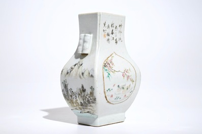 Un vase de forme fanghu en porcelaine de Chine qianjiang cai, 19/20&egrave;me