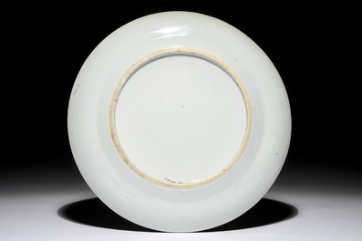 Une assiette en porcelaine de Chine qianjiang cai, 19/20&egrave;me