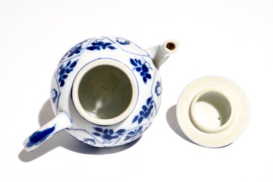 A Chinese blue and white Long Eliza teapot, Yu mark, Kangxi