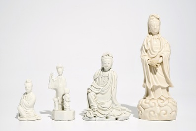 Vier Chinese Dehua blanc de Chine Guanyin figuren, Kangxi en later