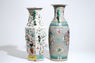 Deux vases en porcelaine de Chine famille rose dont un avec d&eacute;cor en relief, 19&egrave;me
