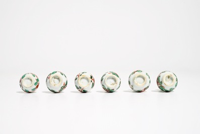 Zes Chinese famille verte miniatuur- of poppenhuisvaasjes, Kangxi