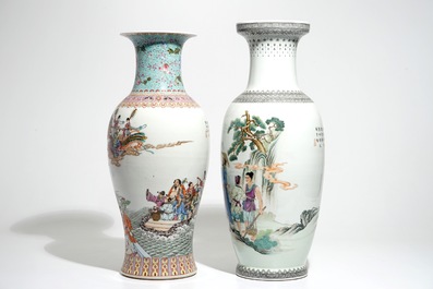 Deux grands vases en porcelaine de Chine famille rose, 20&egrave;me