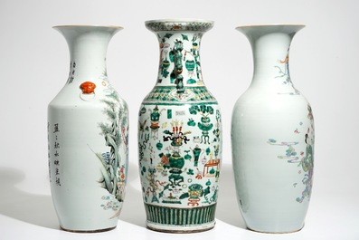 Drie grote Chinese famille verte en rose vazen, 19/20e eeuw