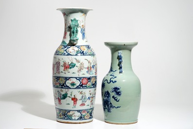 Un grand vase en porcelaine de Chine famille rose et un vase au fond c&eacute;ladon, 19&egrave;me