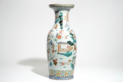 A tall Chinese famille rose vase with a fine circular design, 19th C.