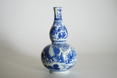 Een Chinese blauw-witte kalebasvaas met geleerden, Transitie periode, Chongzhen
