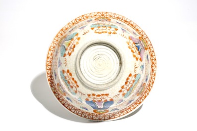 A large Chinese famille rose Bencharong style bowl for the Thai market, 19th C.