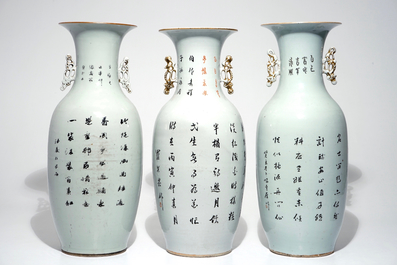 Drie grote Chinese famille rose vazen met kalligrafie, 19/20e eeuw