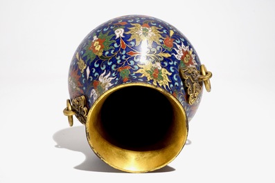 A Chinese cloisonn&eacute; lotus scroll hu vase, Jingtai mark, 19/20th C.