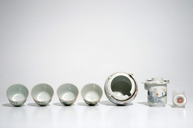 A Chinese qianjiang cai tea set with figural design, 19/20th C.