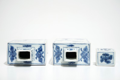 A pair of Chinese blue and white rectangular tea caddies, Chongzhen, Transitional period