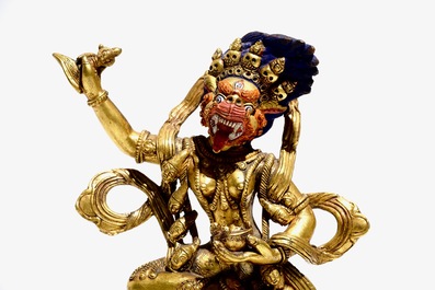 Un mod&egrave;le de Simhavaktra en bronze dor&eacute;, Tibet, 18&egrave;me