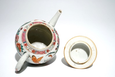 A Chinese famille rose teapot and a plate with geese, Yongzheng/Qianlong