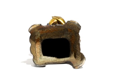 Un mod&egrave;le de Wenchang Dijun en bronze dor&eacute; et polychrom&eacute;, Chine, Ming