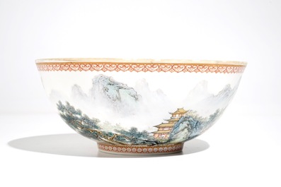 Un bol en porcelaine de Chine coquille d'oeuf &agrave; d&eacute;cor d'un paysage, Zuo Gojun, dat&eacute; 1961