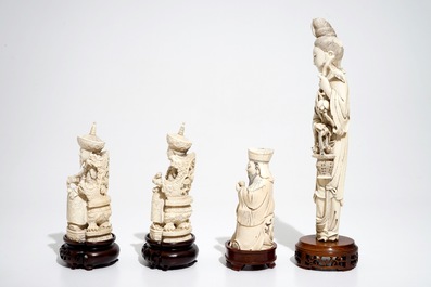 Un couple imp&eacute;rial, un lettr&eacute; et une immortelle en ivoire sculpt&eacute;, Chine, 19/20&egrave;me