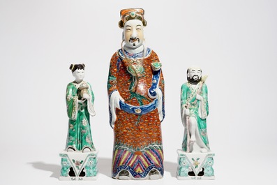 A Chinese famille rose figure of an immortal and a pair of famille verte figures, 19/20th C.