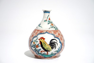 Un vase en porcelaine de Chine surd&eacute;cor&eacute; de type Amsterdams Bont, Kangxi
