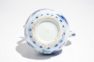 Une aigui&egrave;re en porcelaine de Chine bleu et blanc, &eacute;poque Transition