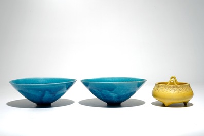A pair of Chinese turquoise floral bowls and a yellow incense burner, Qianlong mark, 19/20th C.