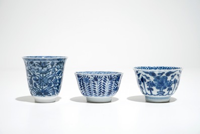 Thirteen Chinese blue and white cups and saucers, Kangxi and later