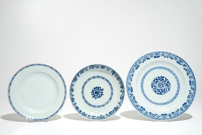 Eleven Chinese blue and white plates with incised design, Qianlong
