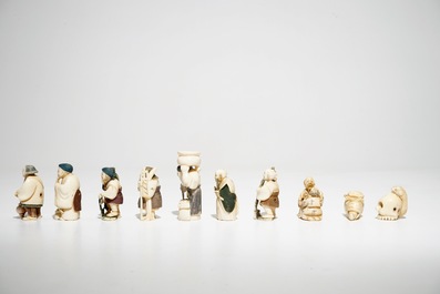 Eighteen Chinese and Japanese ivory netsuke, 19/20th C.