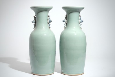 Een paar grote Chinese vazen met blauwwit decor op een celadon fondkleur, 19e eeuw