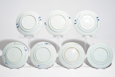 Sept assiettes en porcelaine de Chine de style Imari et bleu et blanc, Kangxi/Yongzheng