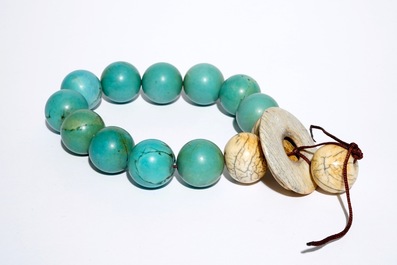 Un bracelet en turquoise et ivoire, Chine, 19&egrave;me