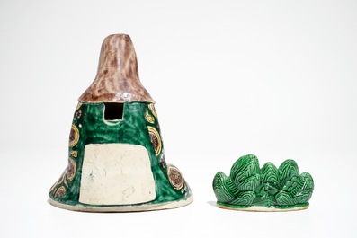 A Chinese verte biscuit model of a Guanyin, Kangxi and a green-glazed brush rest, 19th C.