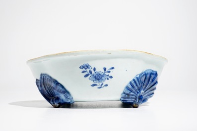 A Chinese blue and white lobed salad bowl, Qianlong