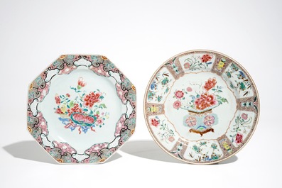 Twee Chinese famille rose borden, twee koppen en schotels en een vaas met deksel, Yongzheng/Qianlong