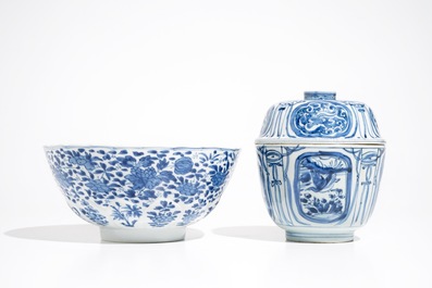 A Chinese blue and white kraak porcelain covered bowl, Wanli, and a floral bowl, Kangxi