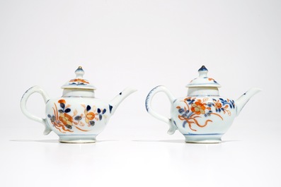 A pair of miniature Chinese Imari style teapots and covers, Kangxi