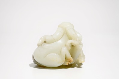 Un groupe sculpt&eacute; en jade blanc au sujet de trois b&eacute;liers, Chine, 19/20&egrave;me