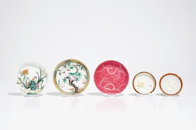 Three Chinese famille rose cups, two saucers and a seal paste box, 19/20th C.