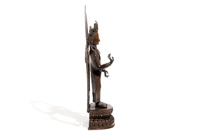 Een grote bronzen figuur van Boeddha Dipankara, Nepal, 18/19e eeuw