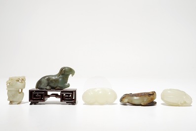 Vijf Chinese jade sculpturen, 19/20e eeuw