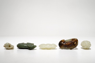 Cinq pi&egrave;ces en jade sculpt&eacute;, Chine, 19/20&egrave;me