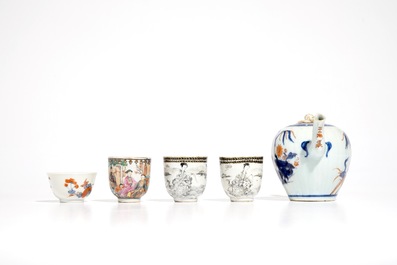 Un lot vari&eacute; en porcelaine de Chine grisaille, famille rose et de style Imari, Qianlong