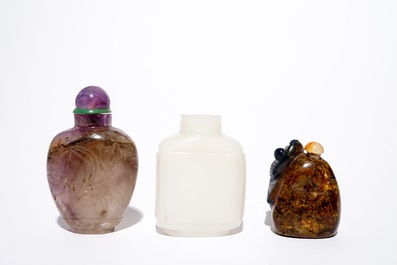 Three Chinese stone snuff bottles, 19/20th C.