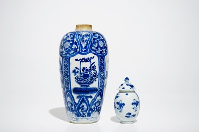 Two Chinese blue and white vases and a pair of plates, Kangxi