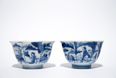 A pair of Chinese blue and white octagonal bowls, Transitional period