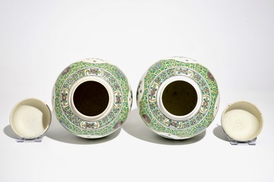 A pair of Chinese verte biscuit ginger jars and covers, 18/19th C.