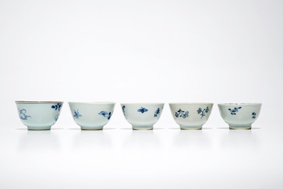 Vijftien sets Chinese blauwwitte koppen en schotels, Kangxi/Qianlong